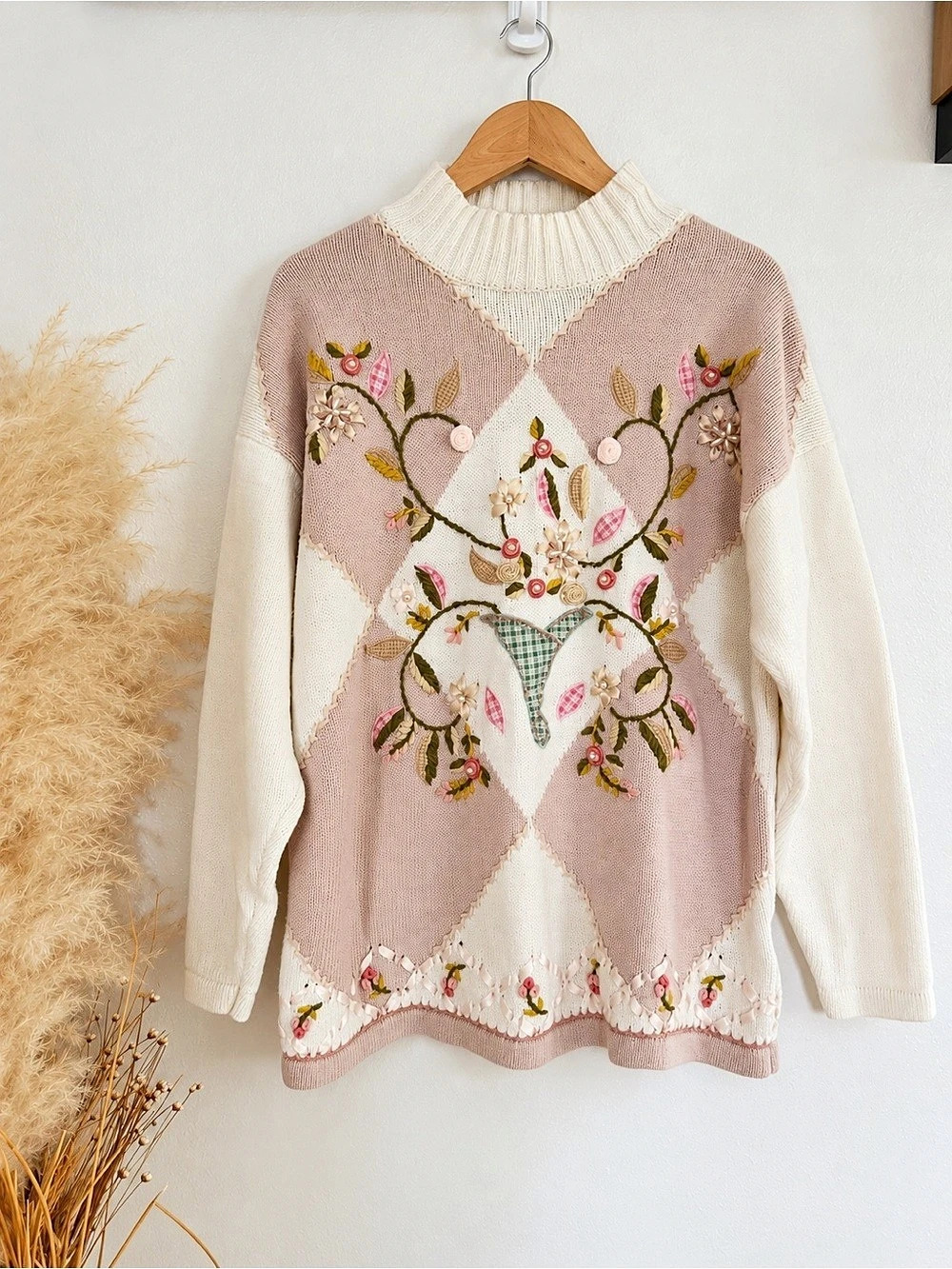 Vintage 90s B.P. Design Embroidered Sweater in Pink & White Size Large